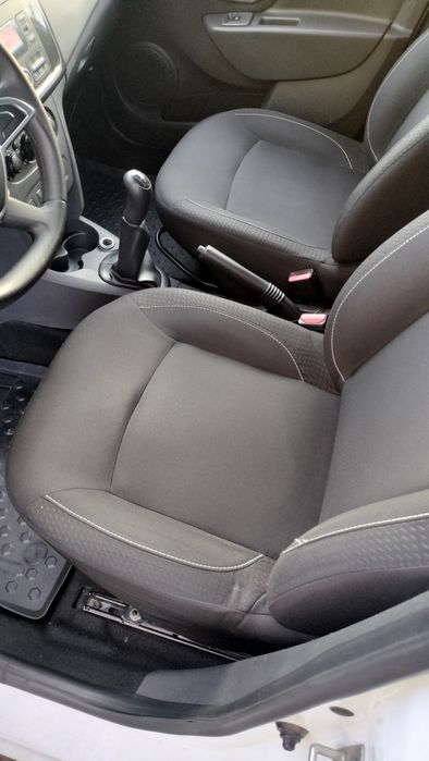 Vând Logan 2019 pretabil Uber