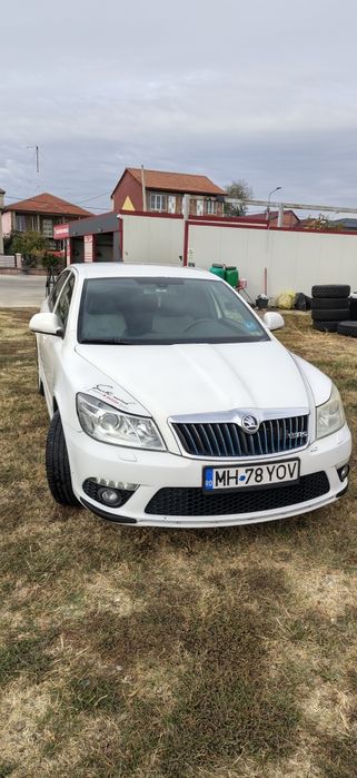 SKODA Octavia 2012 — imagine 1