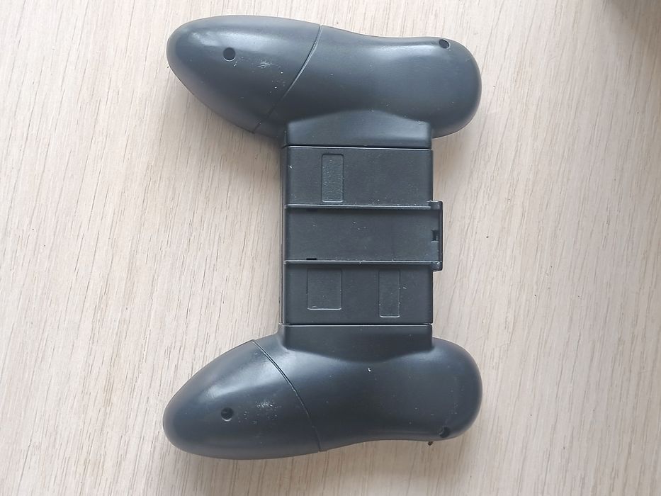 подставка на телефон для игры