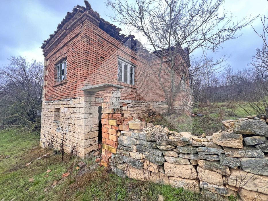 Продава се Къща в с. Сечище, Област Шумен - 80 кв.м за 96 €/кв.м - Снимка #1