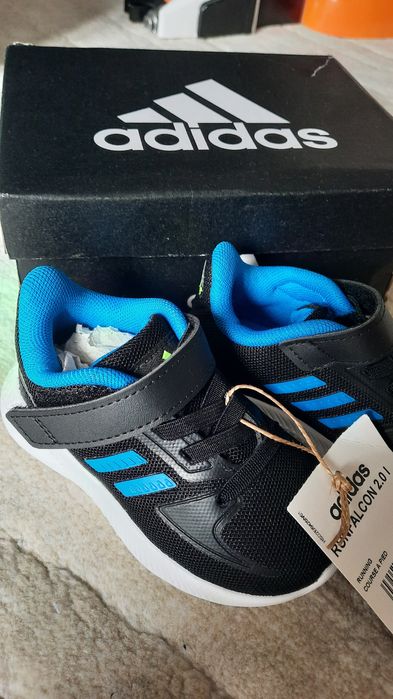 Чисто нови маратонки Adidas 20н.