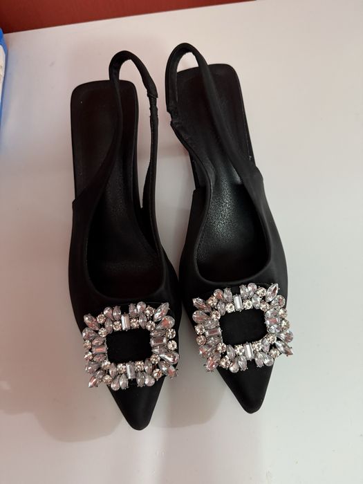 Продается туфли новые