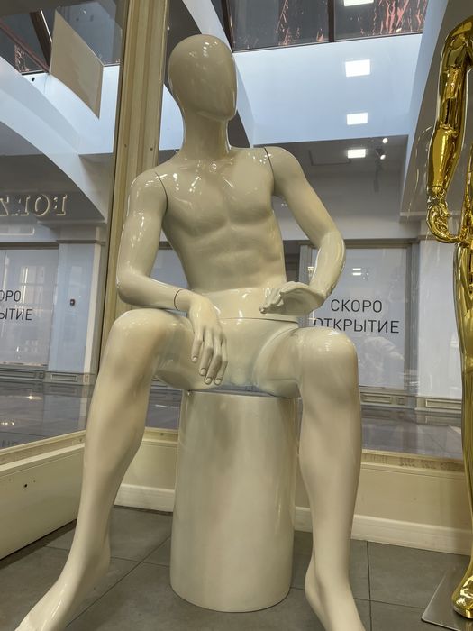 Продам мужкой маникен