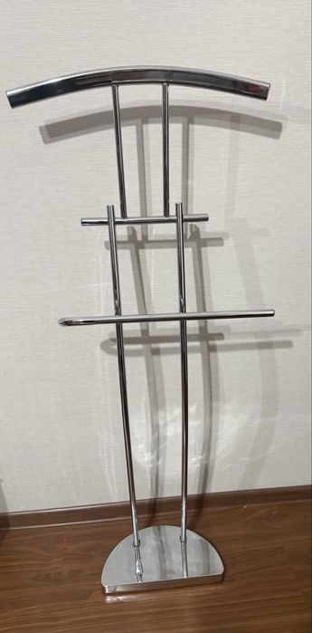 Вешалка напольная б/у