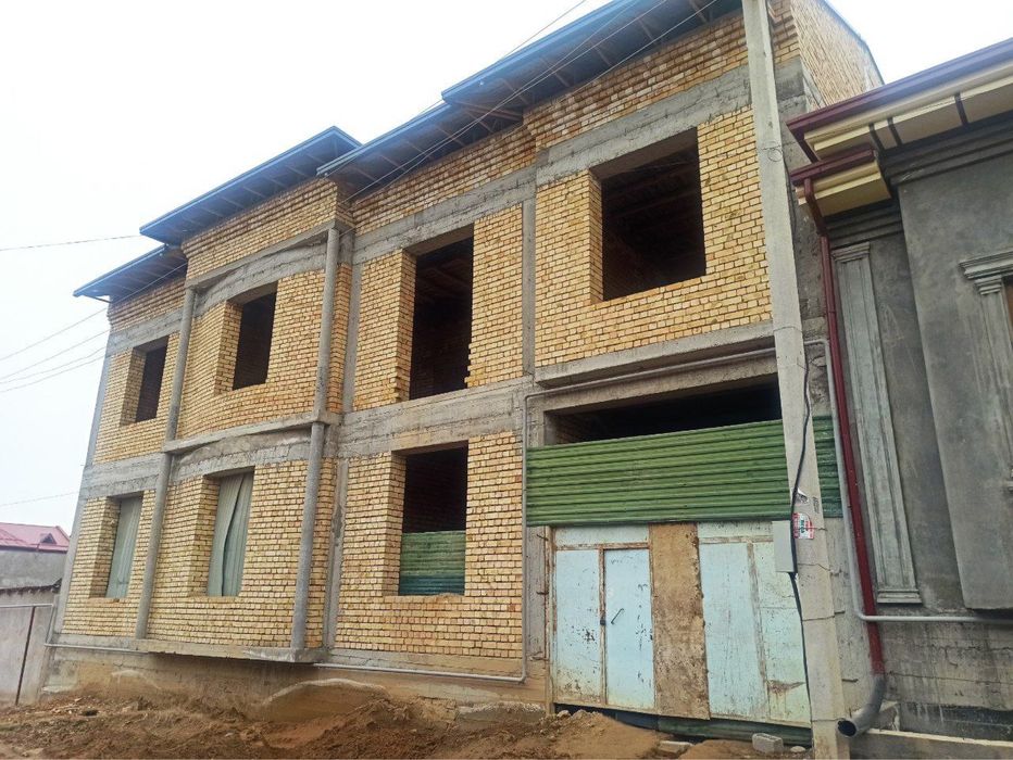 Hovli sotiladi 5.2 sotiq