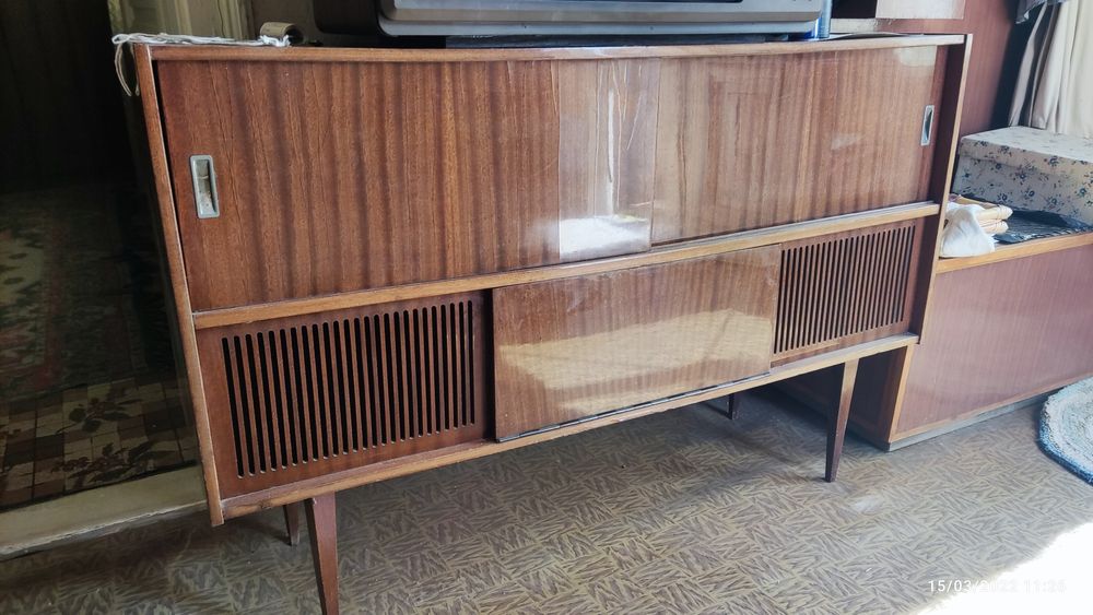 Музикален шкаф "Хармония 20"