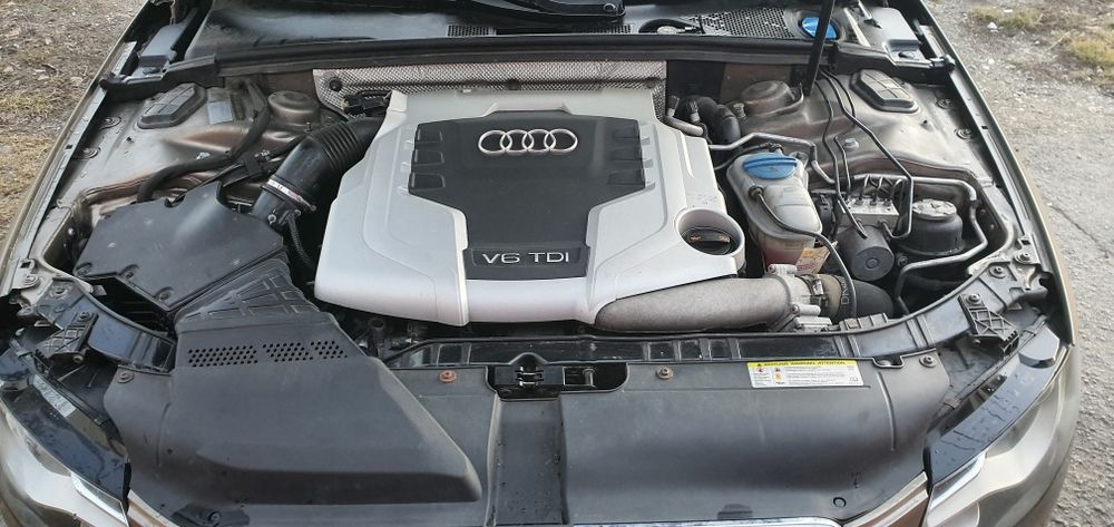 Vand AUDI A4 B8 2.7 TDI V6 Panoramic 2011