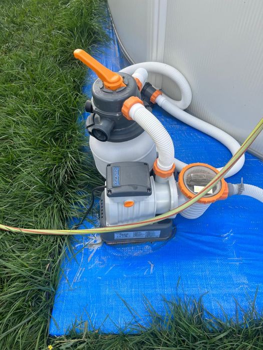 Продам бассейн Bestway Hydrium