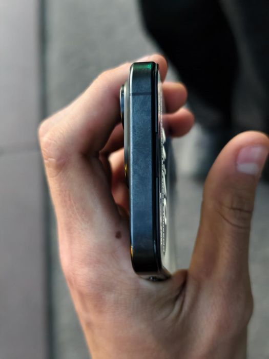 Продам iPhone 15 pro