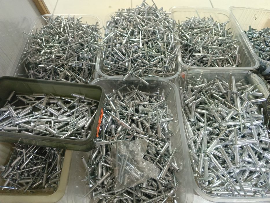 Коробка клепок 500 тг