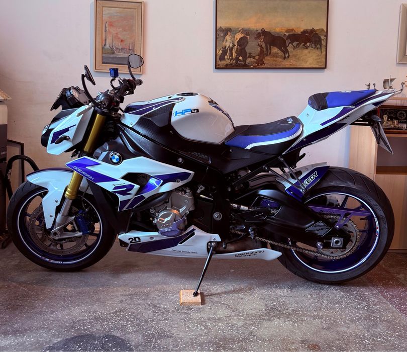 Motocicleta BMW S1000R 2015