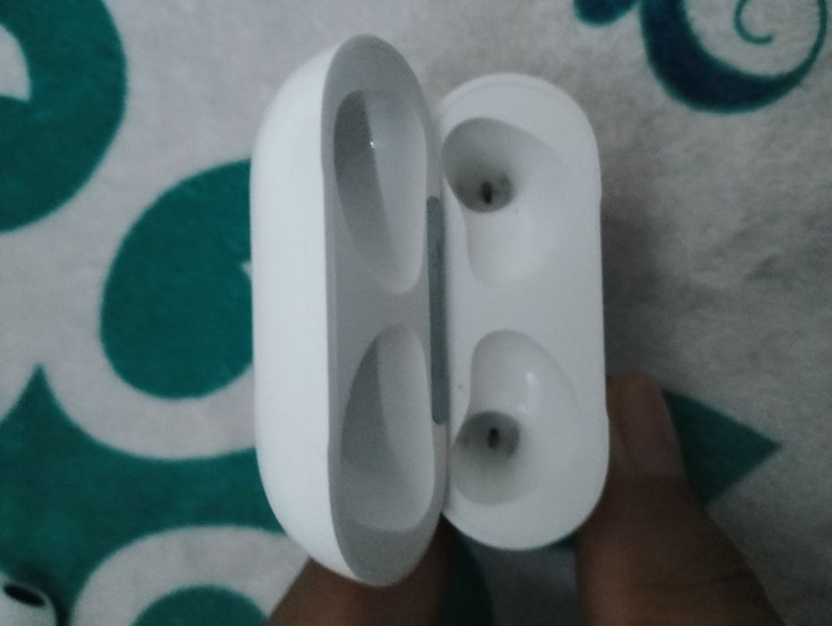 AirPods 3 продаются