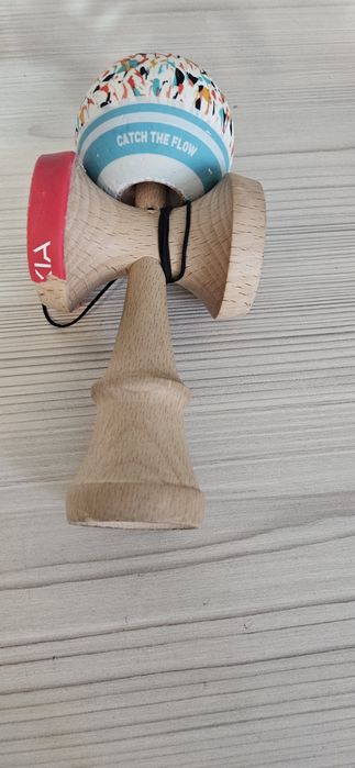 Vând kendama europe