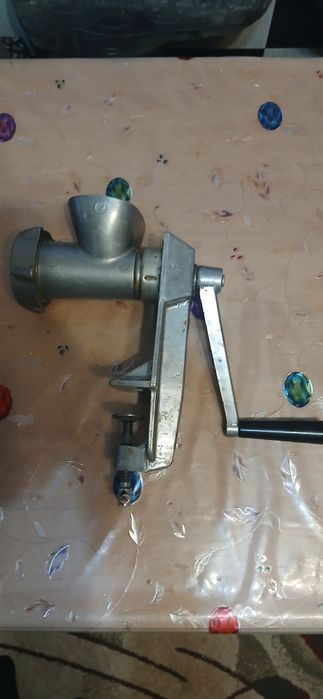 Продам мясорубку