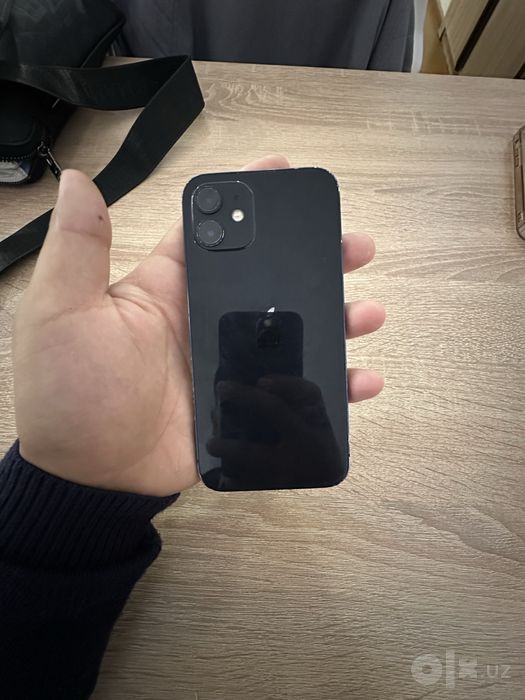 Iphone 12  xolti zor batry 80 xotira 64