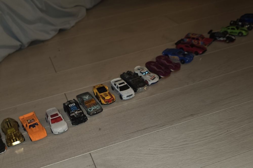 Машинки Hot Wheels