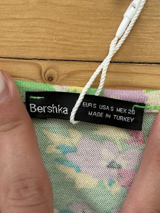 Нов потник Bershka