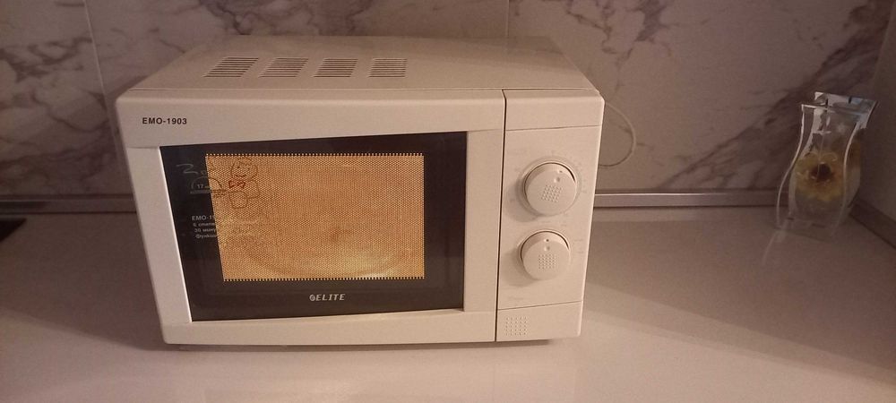 Микровълнова фурна Elite