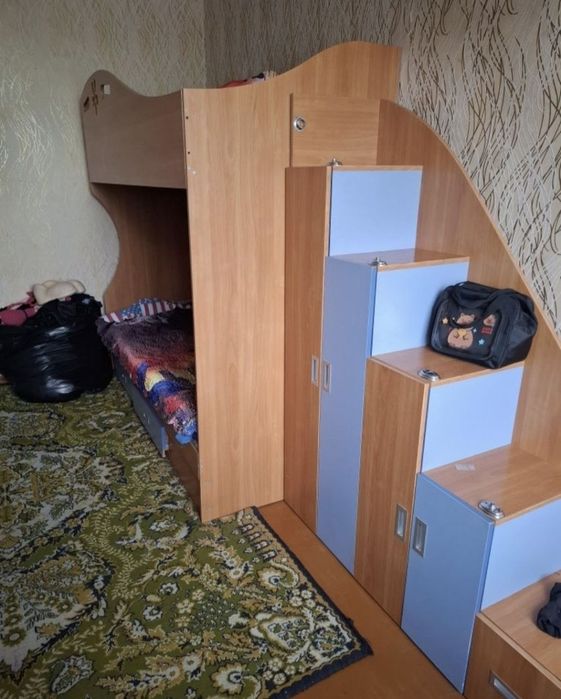 Продам детский гарнитур.