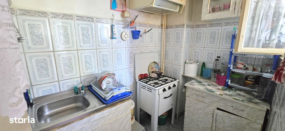 Etaj 3/4, garsoniera 23 mp, balcon, inchis, ideal investitie, Galata