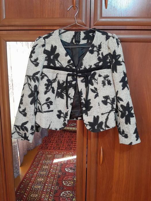 Ulgurib qoling. Yangi Kostyum ko'ylak. Pekin