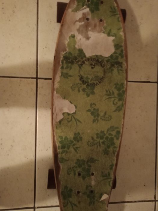 Skateboard de vânzare folosit, dar foarte bun
