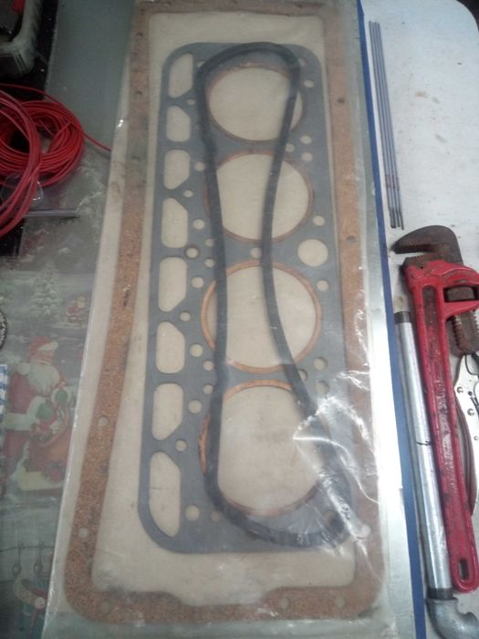 Set garnitura motor, cric auto 2T si alte piese auto,