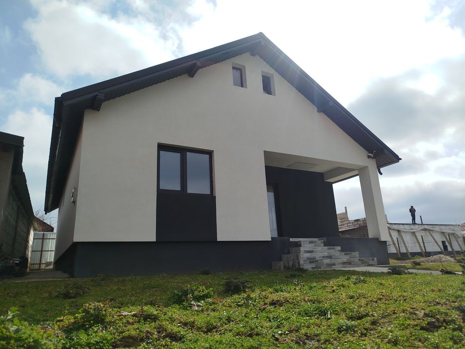 Casa 3 camere localitatea Lumina