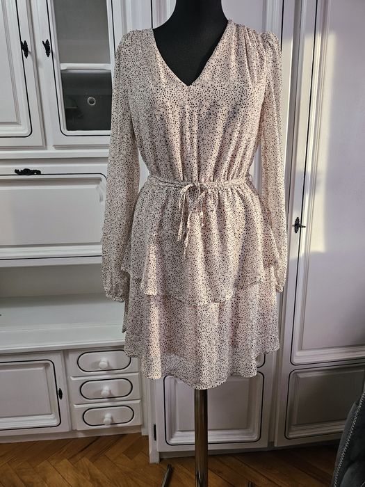 Rochie Reserved roz pudra deschis, cu imprimeu fin, primavara