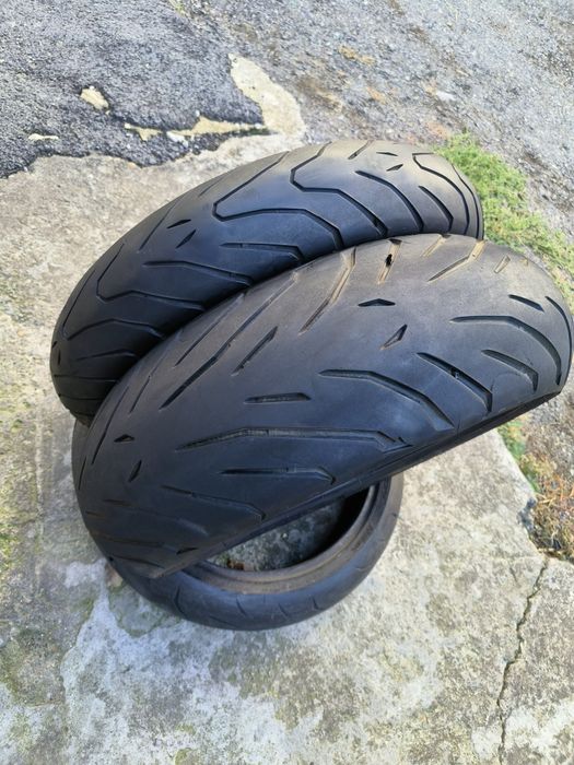 Pirelli Angel ST