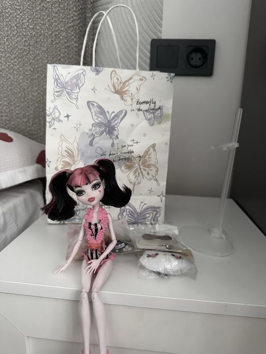 кукла monster high draculaura