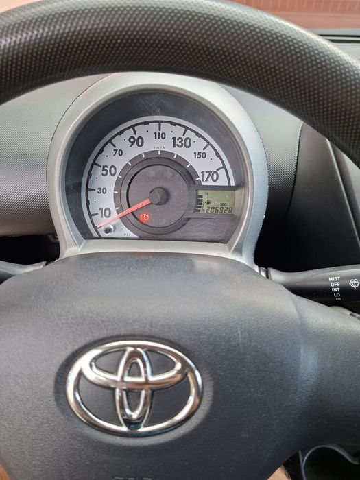Vând Toyota ayego benzina