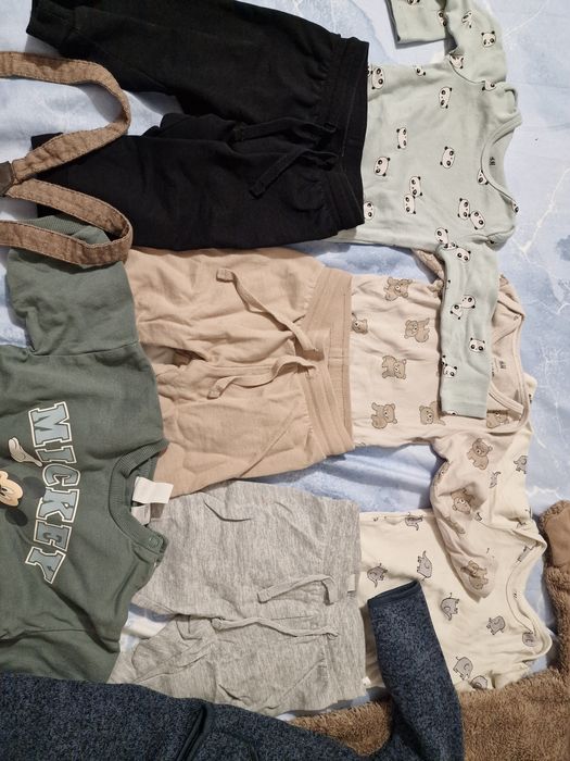 Hăinuțele h&m marimea 68