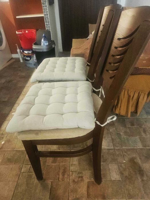 Масивни дървени столове 2 бр