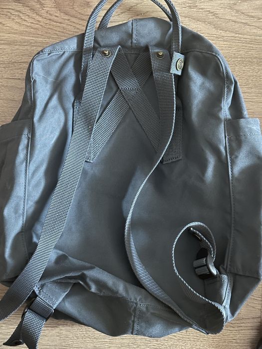 Оригинална раница Fjällräven Kånken Classic – Тъмносиня (Navy) / Отлично състояние