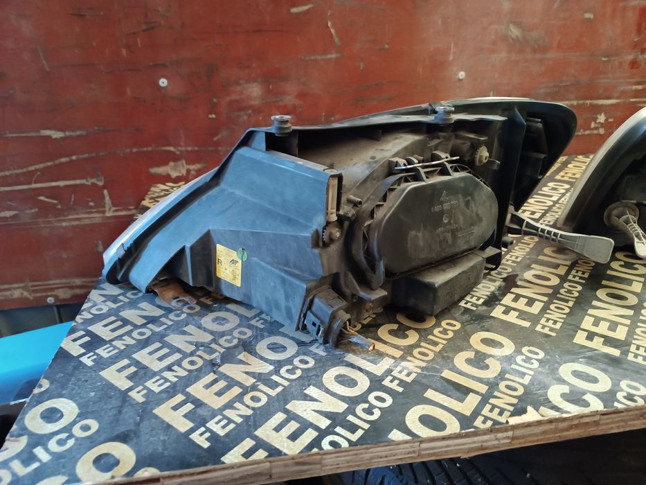 Оригинални Фарове за Форд Галакси 02-08