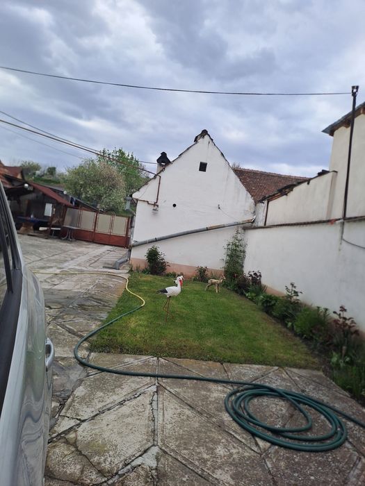 Casa de vânzare + grădina