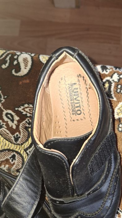 Продам туфли для мальчика