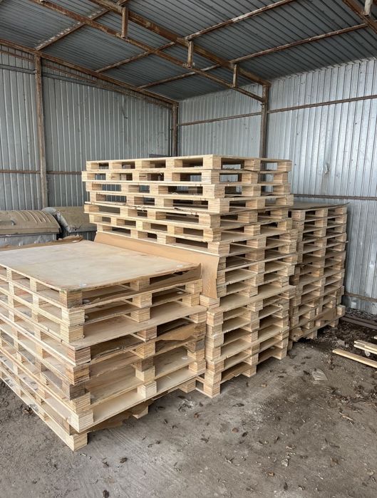 Paleti rezistenti de vanzare