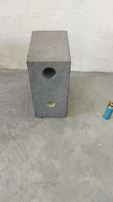 Саббуфер со встроенным усилителем.