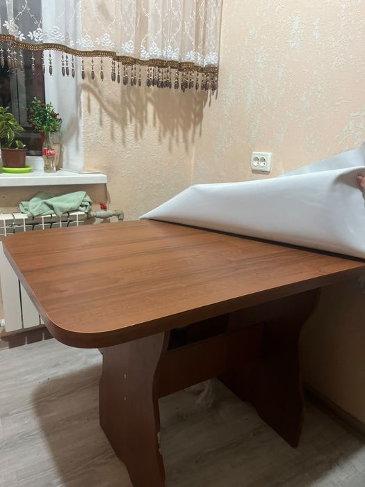Продаю стол хорошего качества
