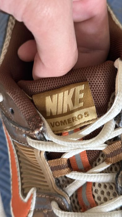 Кроссовки Найк вомеро 5