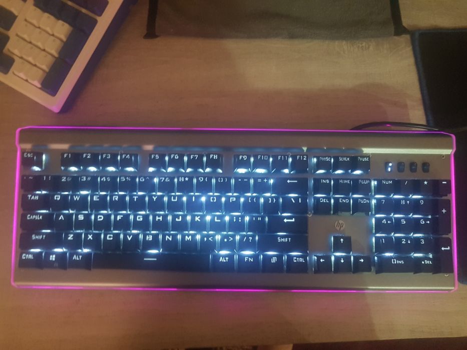 Продаётся механическая клавиатура HP GK520