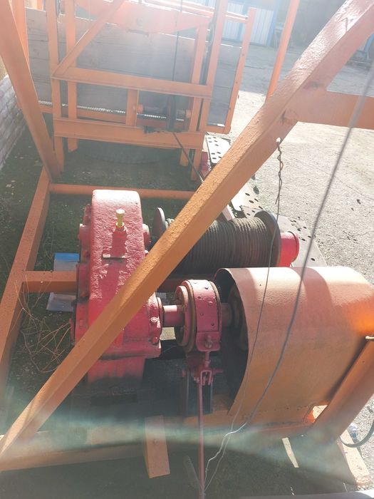 Хаспел подемник трифазен