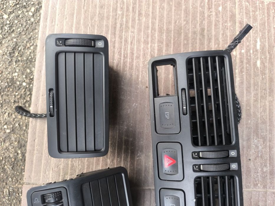 Grila aer bord Vw Golf 4 Bora