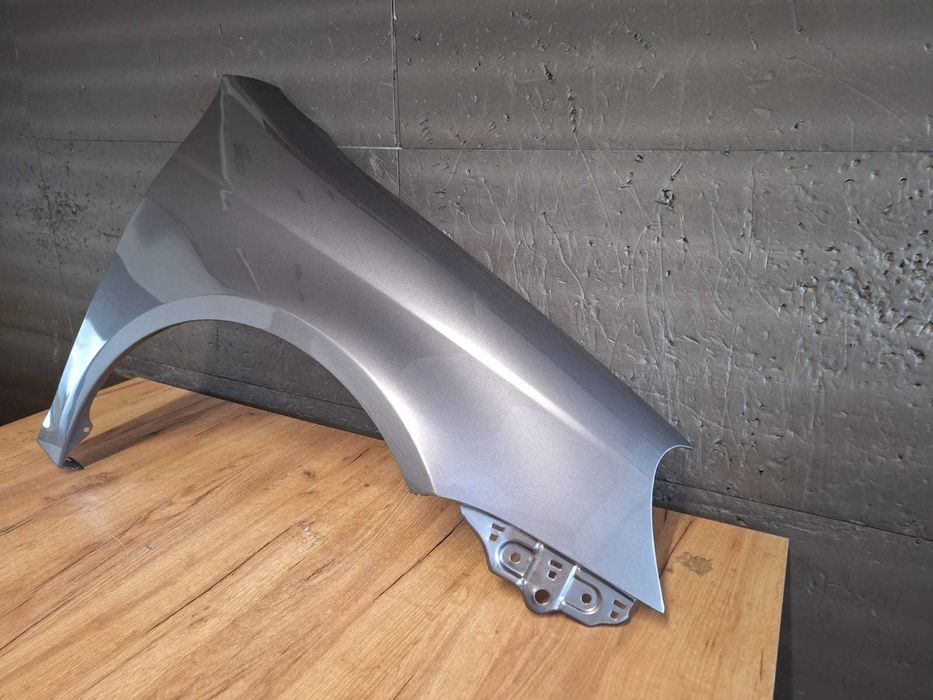 Aripa Fata Dreapta VW Jetta 3/III An 2005-2011 (LD7X (Gri))