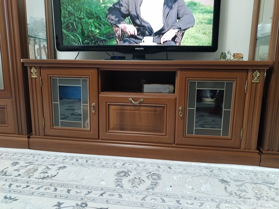 Продам Стенку  из 4х предметов