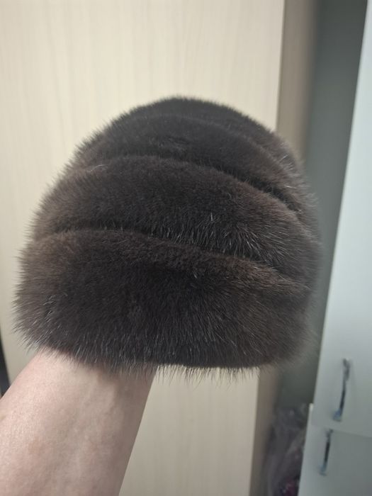 Женская норковая шапка