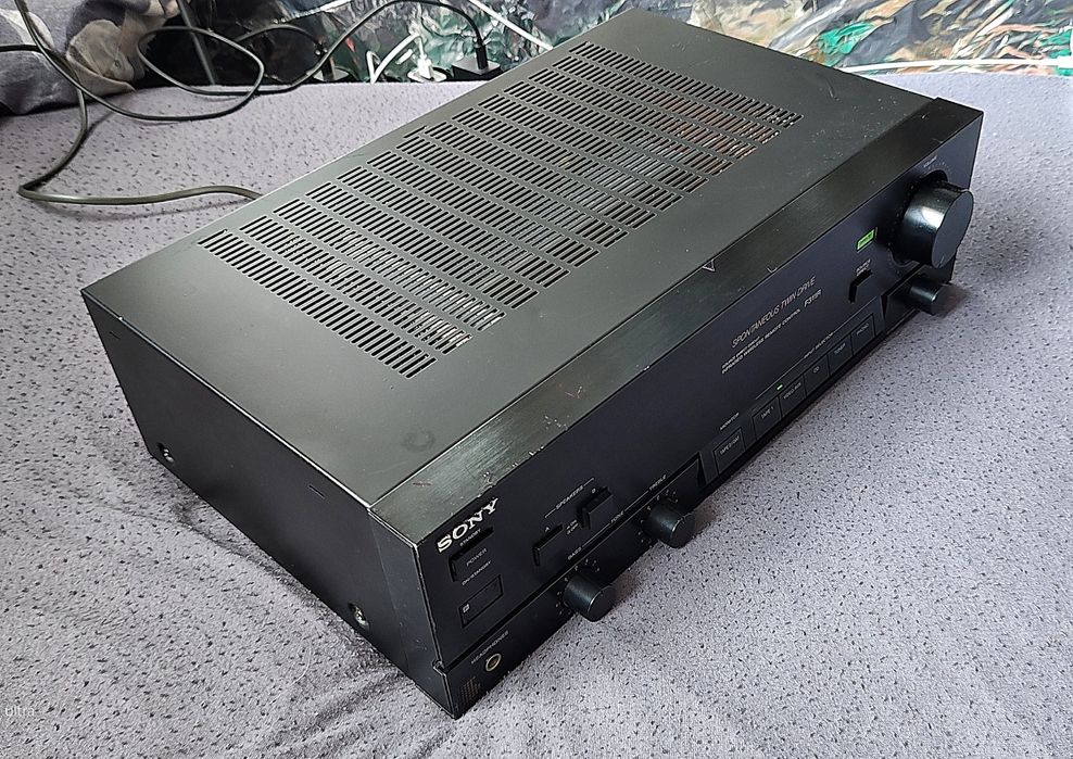 Sony TA-F311R усилвател