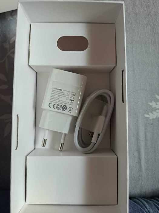 телефон Huawei P40 Lite E